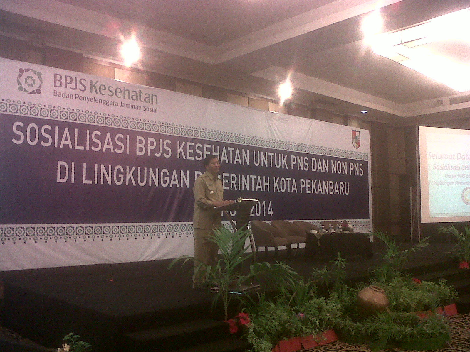 Walikota Pekanbaru Harapkan Camat Jadi Pioner BPJS