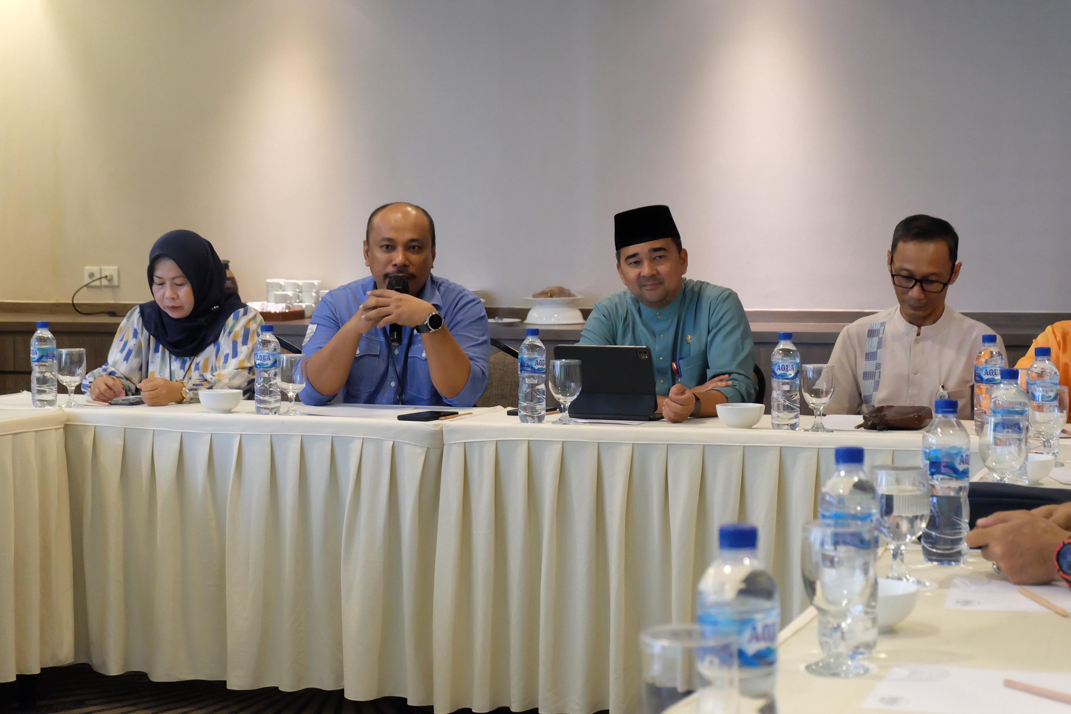 Sebanyak 11.866  Pekerja Perkebunan di Riau Terima Perlindungan DBH Sawit