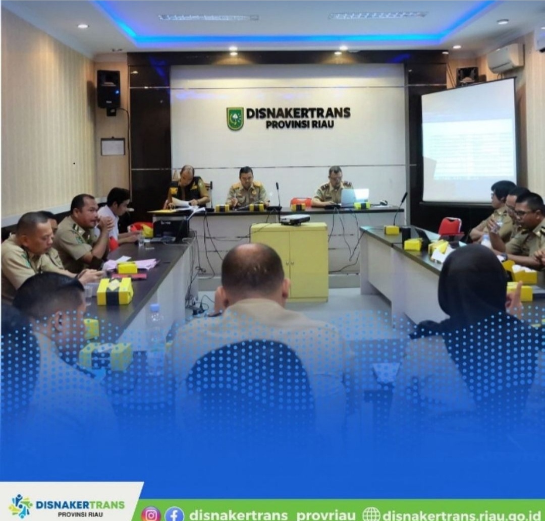 Disnakertrans Riau Rapat Koordinasi LKS Tripartit Provinsi Riau Bahas UU Cipta Kerja