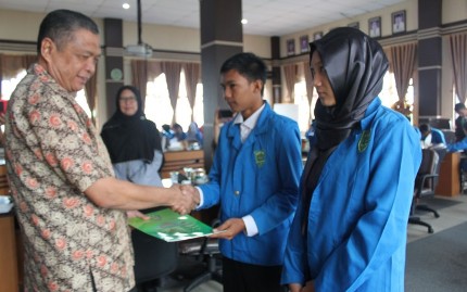 Dari Berbagai Prody, 49 Mahasiswa UIR Dapat Bantuan Beasiswa Bidimisi
