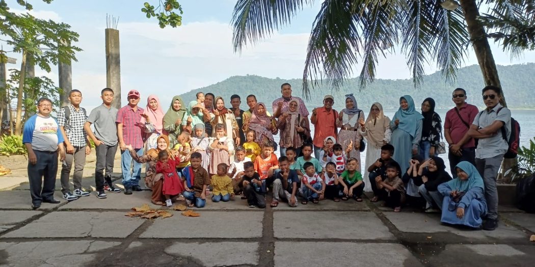 Keluarga Besar PWI Rohul Rihlah Sejumlah Objek Wisata di Kota Padang