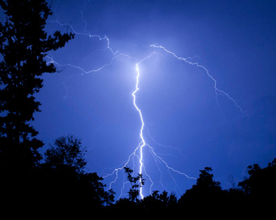 Hujan Lebat Disertai Petir Landa Inhu