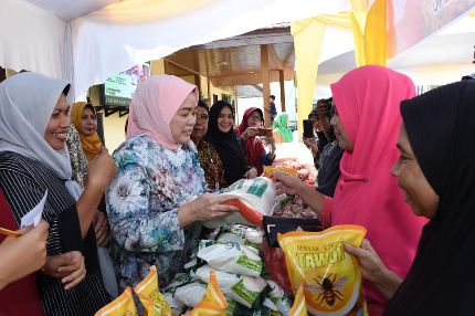 Dibuka Ibu Gubri, Diskepang Riau Gelar Promosi Pangan Murah Berkualitas