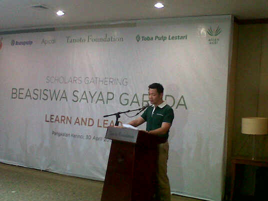 Yayasan Tanoto Foundation Berikan Bea Siswa Anak Karyawannya