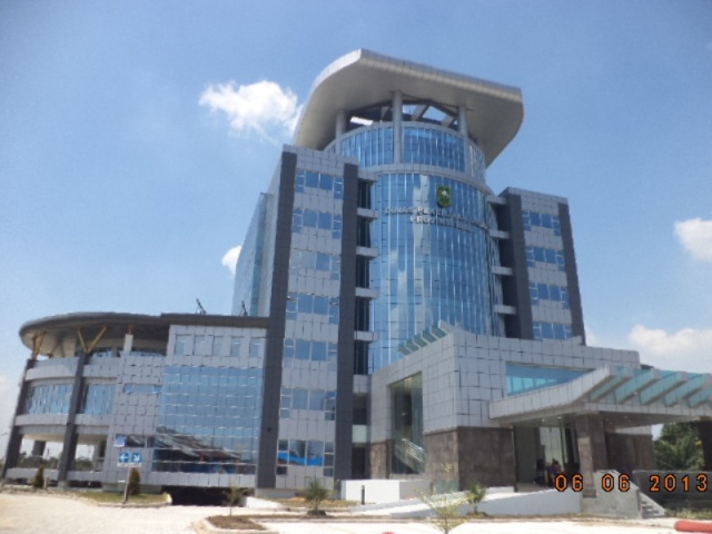 Fitra Sayangkan Pembatalan 38 Proyek PU Riau