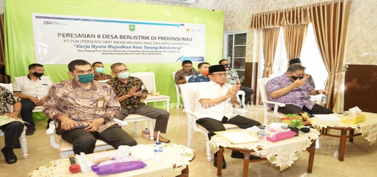 Gubri Resmikan 7 Desa Berlistrik di Inhil Secara Virtual