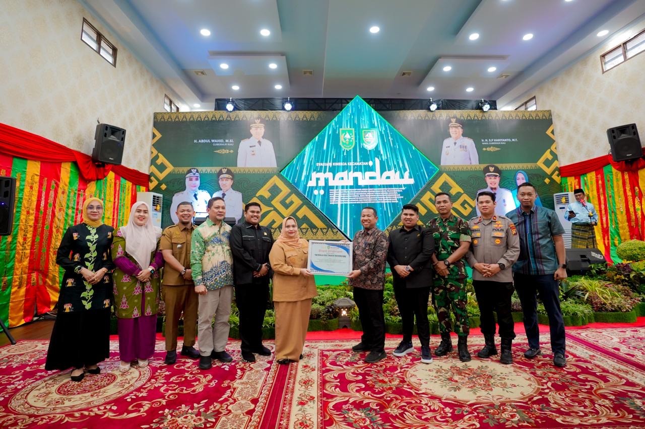 Mandau Wakili Kabupaten Bengkalis Penilaian Evaluasi Kinerja Kecamatan Tingkat Provinsi Riau 2025