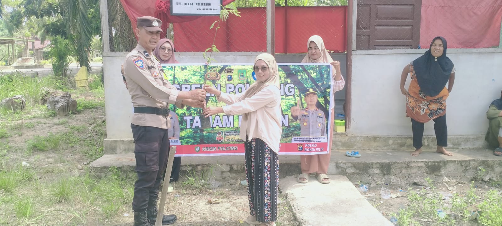 Sosialisasi Green Policing dan Penanaman Pohon