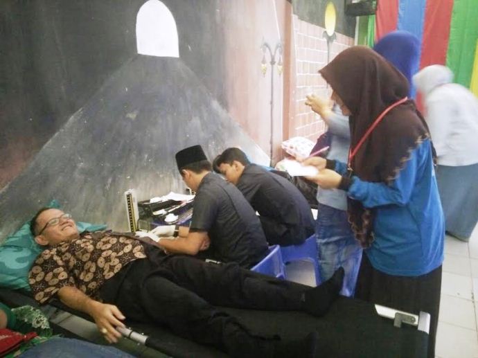 Donor Darah SMA 1 Pangkalan Kerinci Libatkan Siswa dan Warga