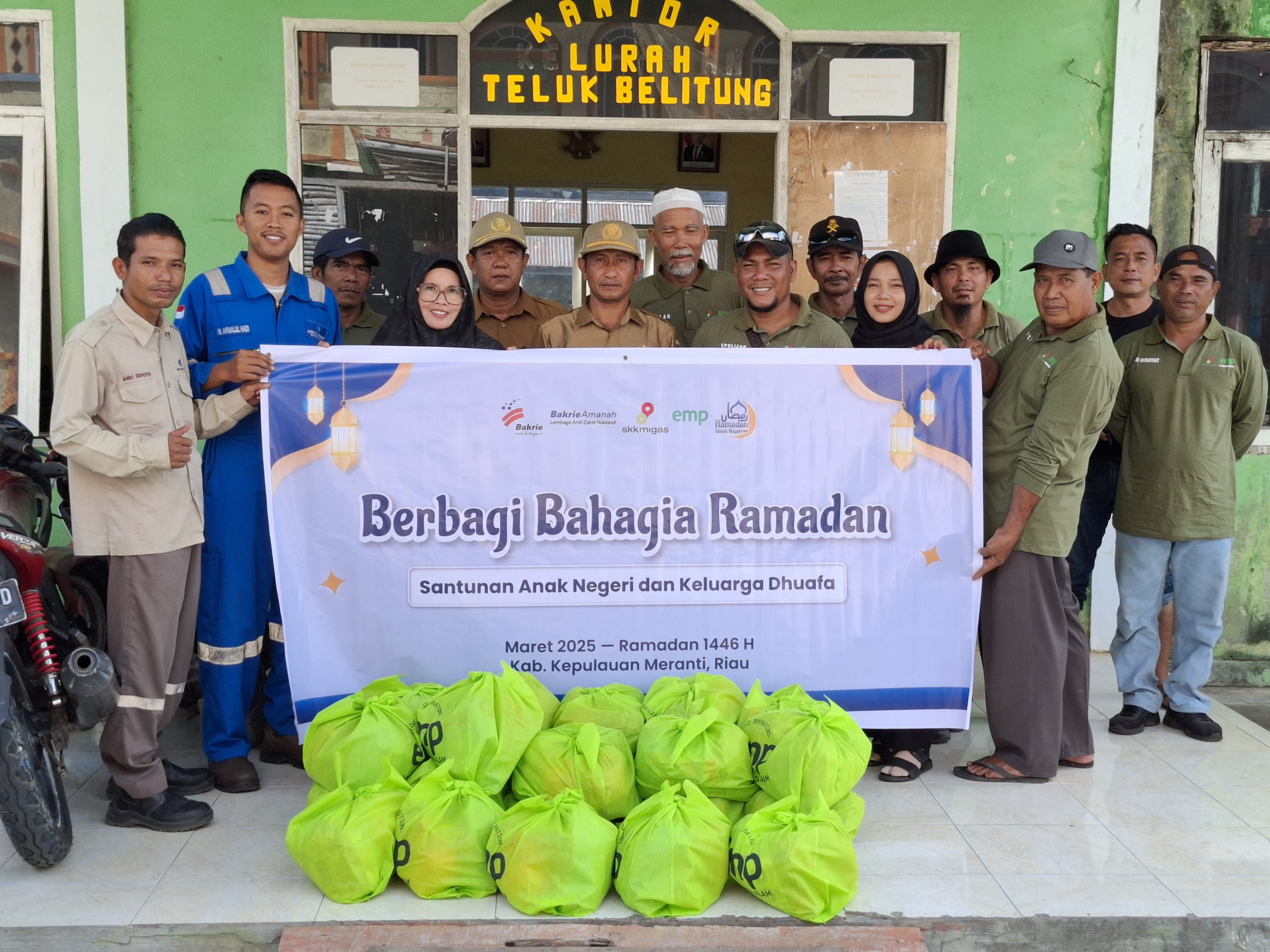 PT. ITA Salurkan Ratusan Sembako Untuk Du'afa di Merbau