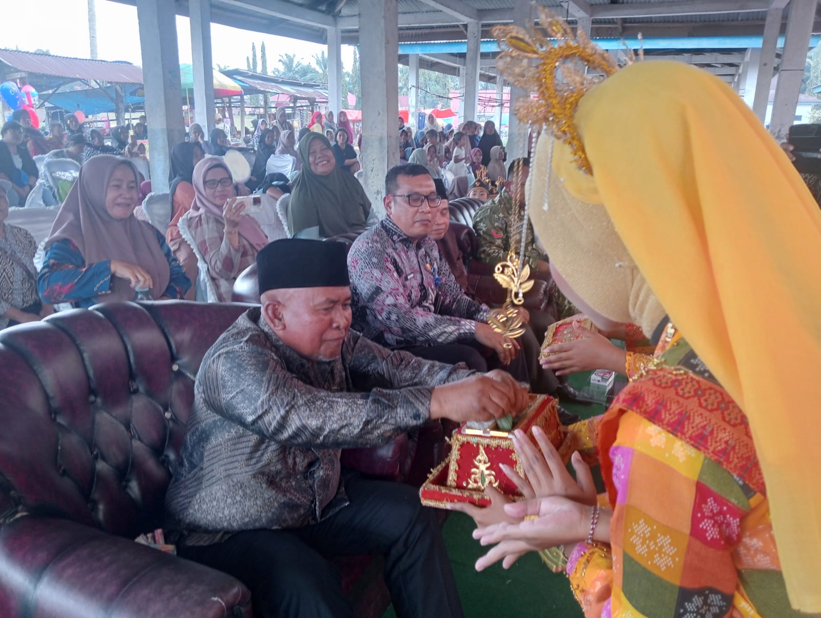 PJ Camat Rambah Samo Hadiri Musyawarah Desa