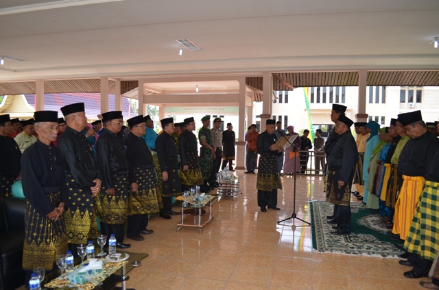 Bupati Herliyan Lantik Pengurus LAMR Kecamatan