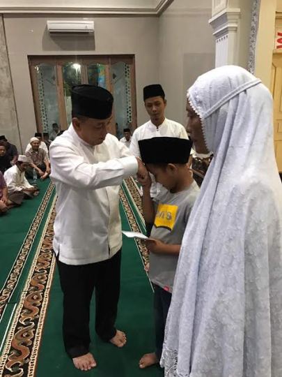 Bupati HM Harris Silaturahmi dan Mohon Doa Restu Cagubri di Pekanbaru
