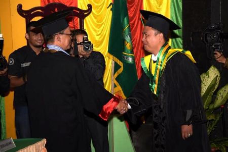 180 Mahasiwa STAIN Bengkalis di Wisuda