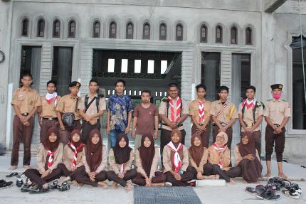 Tiga Bulan Sekali, Gugus Depan SMA Negeri 1 Kepenuhan Laksanakan Baksos