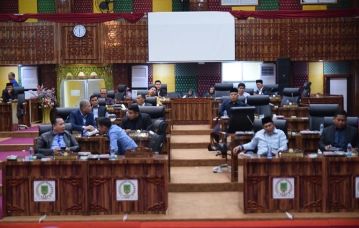 DPRD Rohil Umumkan Pembentukan Fraksi-Fraksi Lewat Paripurna