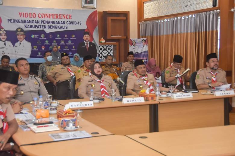 Secara Virtual, Bupati Kasmarni Ikuti Rakornas Pengendalian Inflasi bersama Presiden