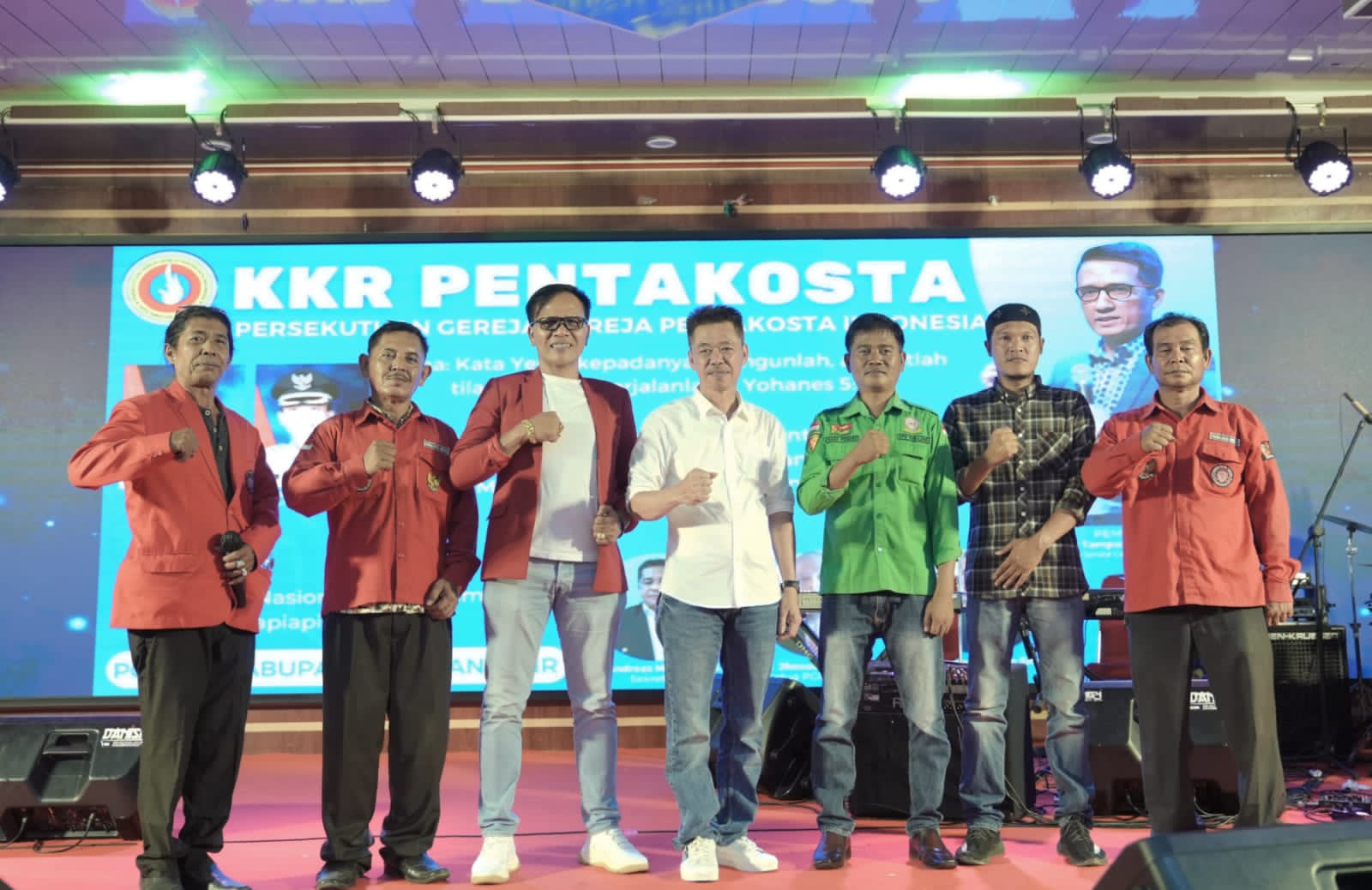 Hadiri Hari Pentakosta, Bupati Afrizal Sintong Sampaikan Pesan Persatuan