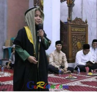 Dai Cilik Hafal 30 Jus Alquran