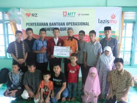 MTT Salurkan Bantuan Operasional Pondok Tahfidz Pekanbaru