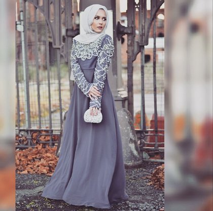Tiga Resep Tampil Stylish dengan Hijab ala Dina Toki-O