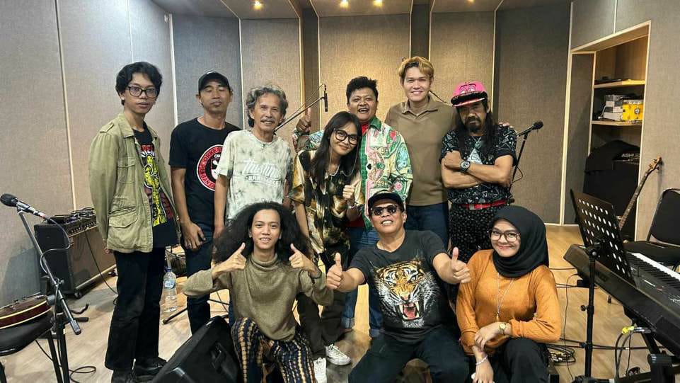 Malika Gantikan Jhonny Iskandar Jadi Vokalis Grup Musik Legendaris OM PMR
