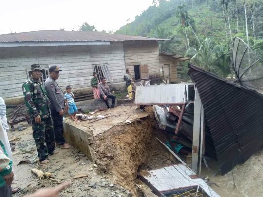  Upaya Pencarian 1 Keluarga dan Penanganan Lebih Lanjut Banjir Bandang Labura