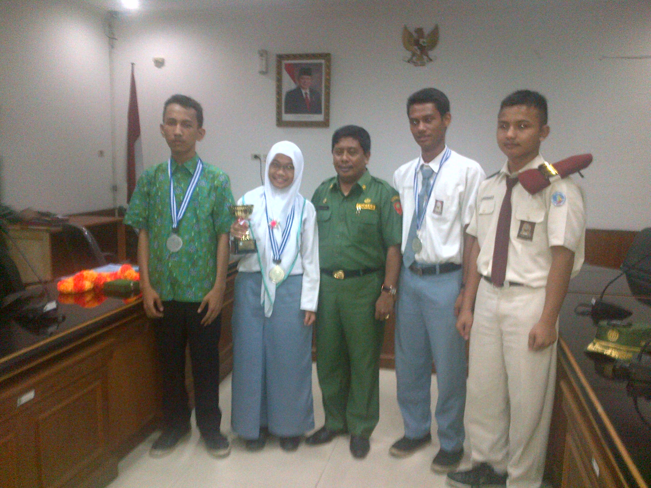 Kadisdik Riau Terima Audiensi Siswa-Siswi Berprestasi