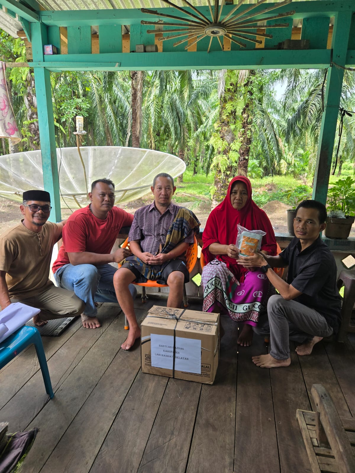 BAZNAS Labuhanbatu Selatan Salurkan Bantuan Sembako untuk Keluarga Kurang Mampu di Kotapinang