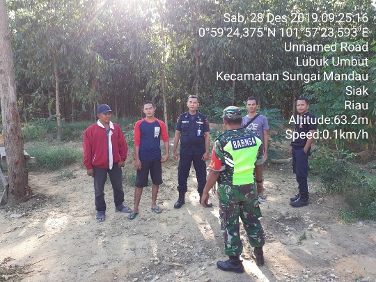 Sosialisasi Karhutla Anggota  Danramil 09/ Minas Ke Warga Kp. Lubuk Umbut