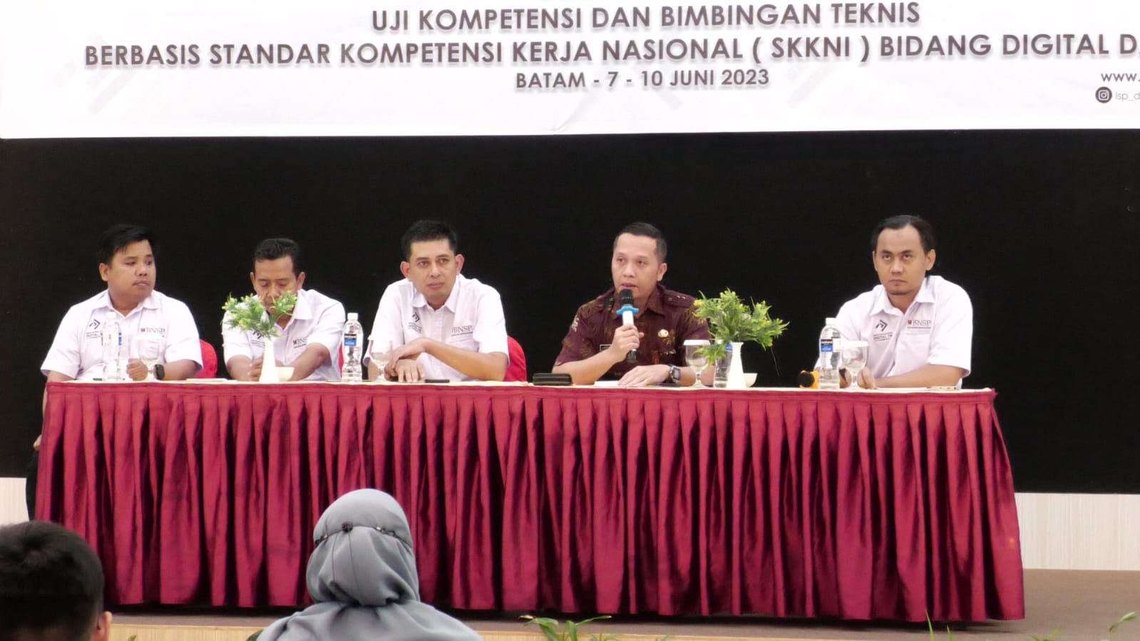 Diakui BNSP, Kadis Kominfotiks Rohil Lolos Uji Kompetensi ICT Project Manager