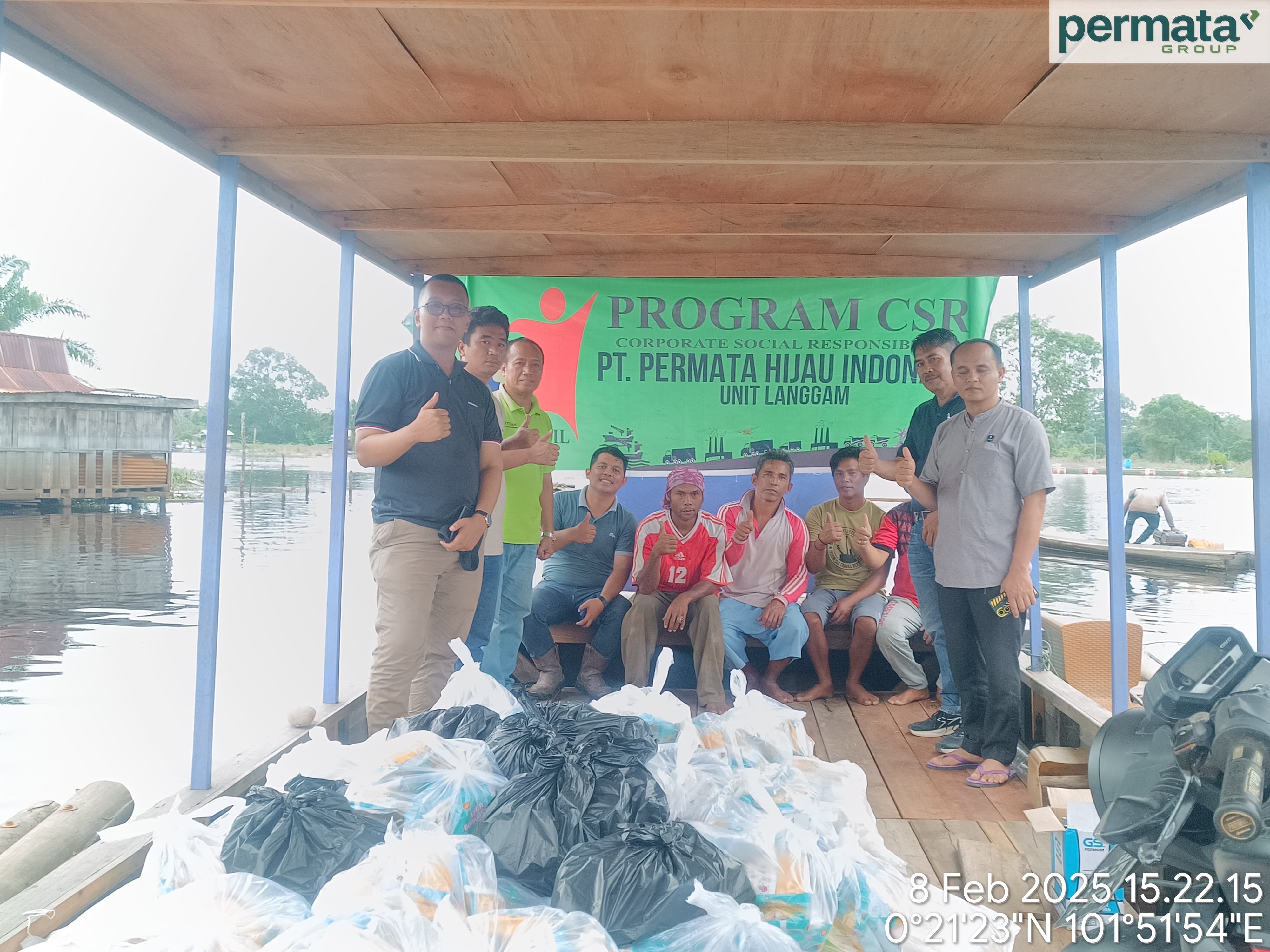 PT Permata Hijau Indonesia Salurkan 444 Paket Sembako untuk Korban Banjir di Ring 1 Perusahaan