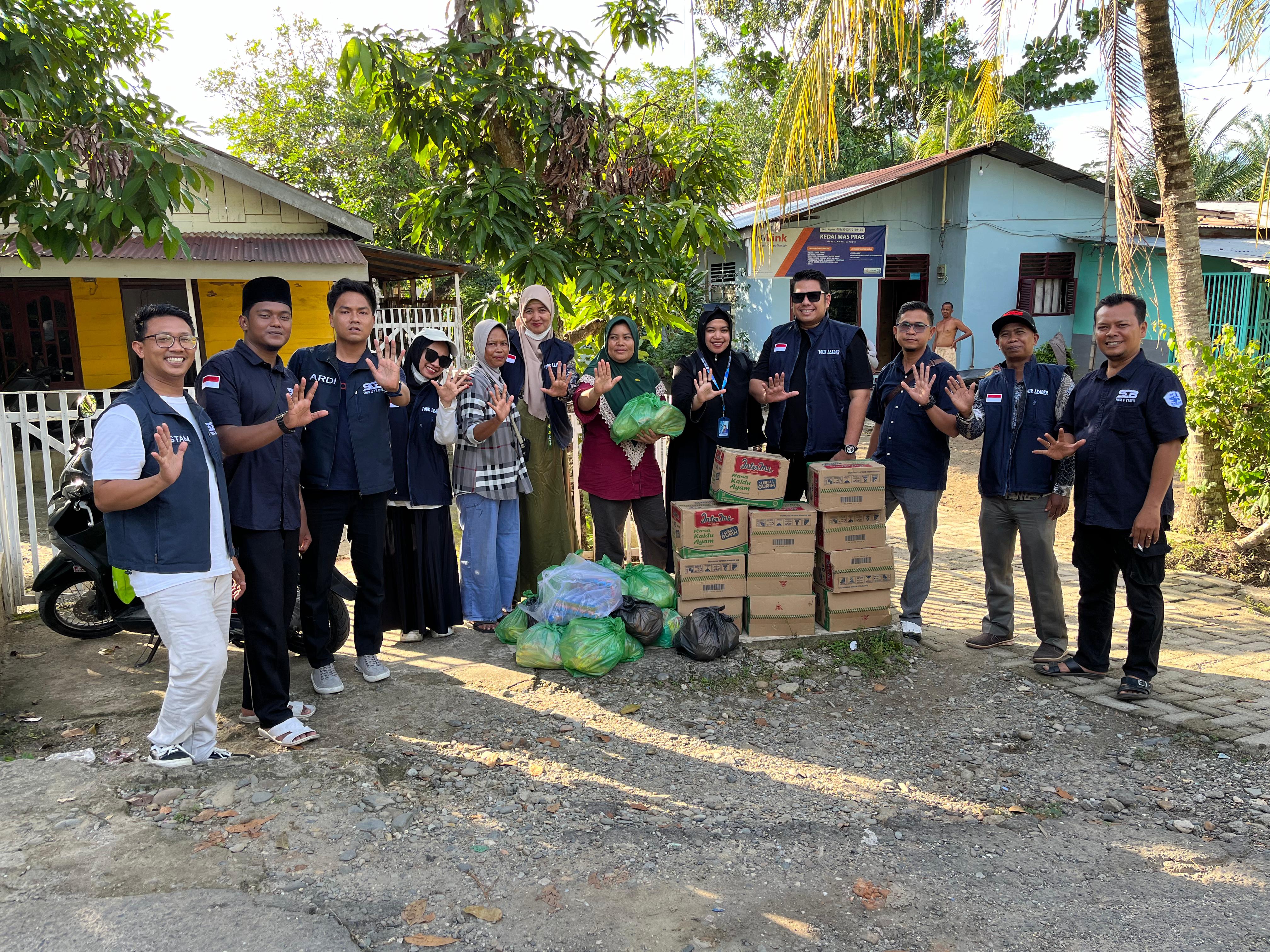 Banjir Mulai Surut, PT Sabda Cinta Baitullah Tetap Beraksi untuk Bantu Warga Terdampak