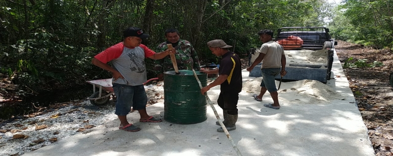 Jalan Parit Medan Api api Sudah Masuk Ke Pengaspalan TMMD ke-10