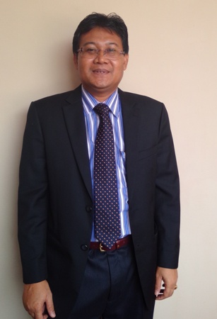 Seribu Dosen di Riau Awasi UN