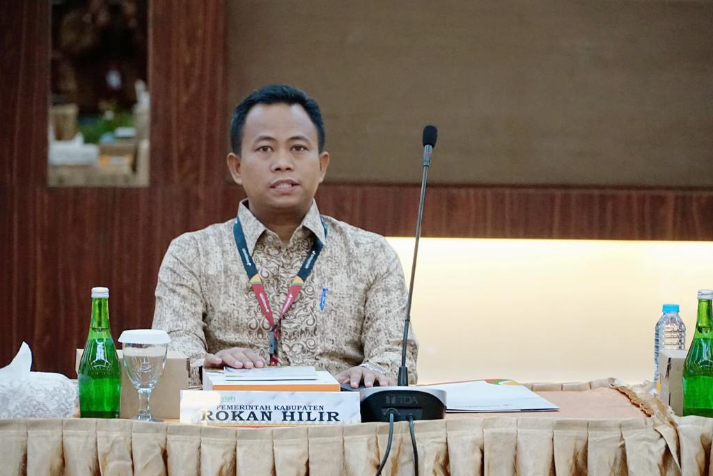 Wabup Rohil Hadiri RUPS Bank Riau Kepri