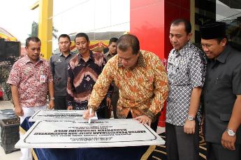 Bupati Inhu Meresmikan Gedung Baru Kantor Arsip dan Perpustaan Umum 
