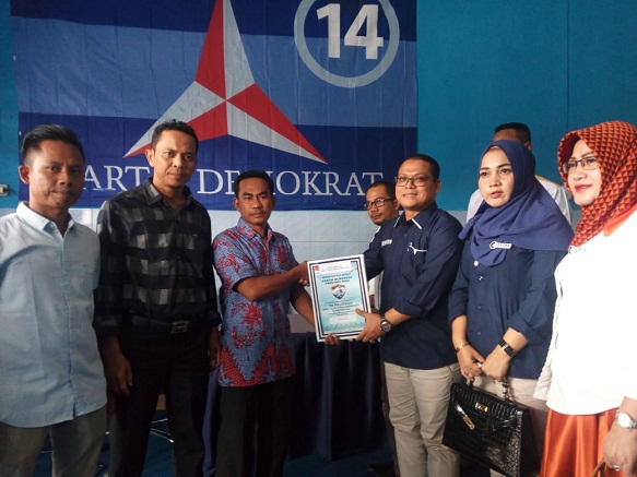 BCA Antarkan Formulir Pendaftaran Bacabup Ditiga Parpol