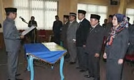 Butuh Penyegaran Jabatan, Sekda Rohul Lantik 4 Pejabat Eselon III dan 1 Eselon IV