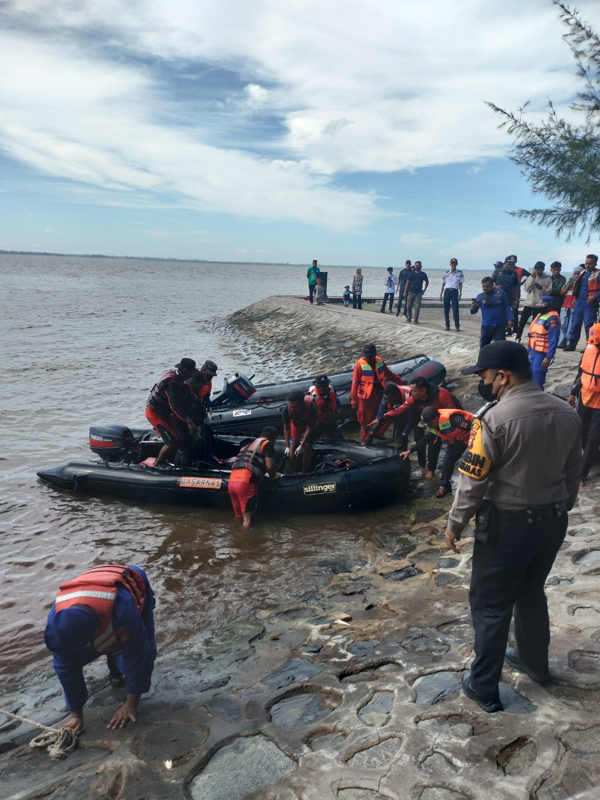Setelah 4 Hari Pencarian, Korban Tenggelam Roro di Temukan oleh Nelayan di Perairan desa Damai
