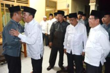 Berbuka Bersama Bupati Herliyan Dengan Kajari Bengkalis