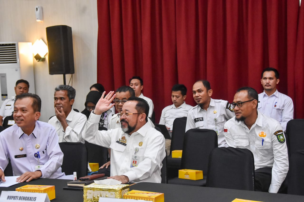 Bupati Bengkalis Ikuti Rakor Konflik Lahan dan FPKM, Gubri Tekankan Kepatuhan Perusahaan