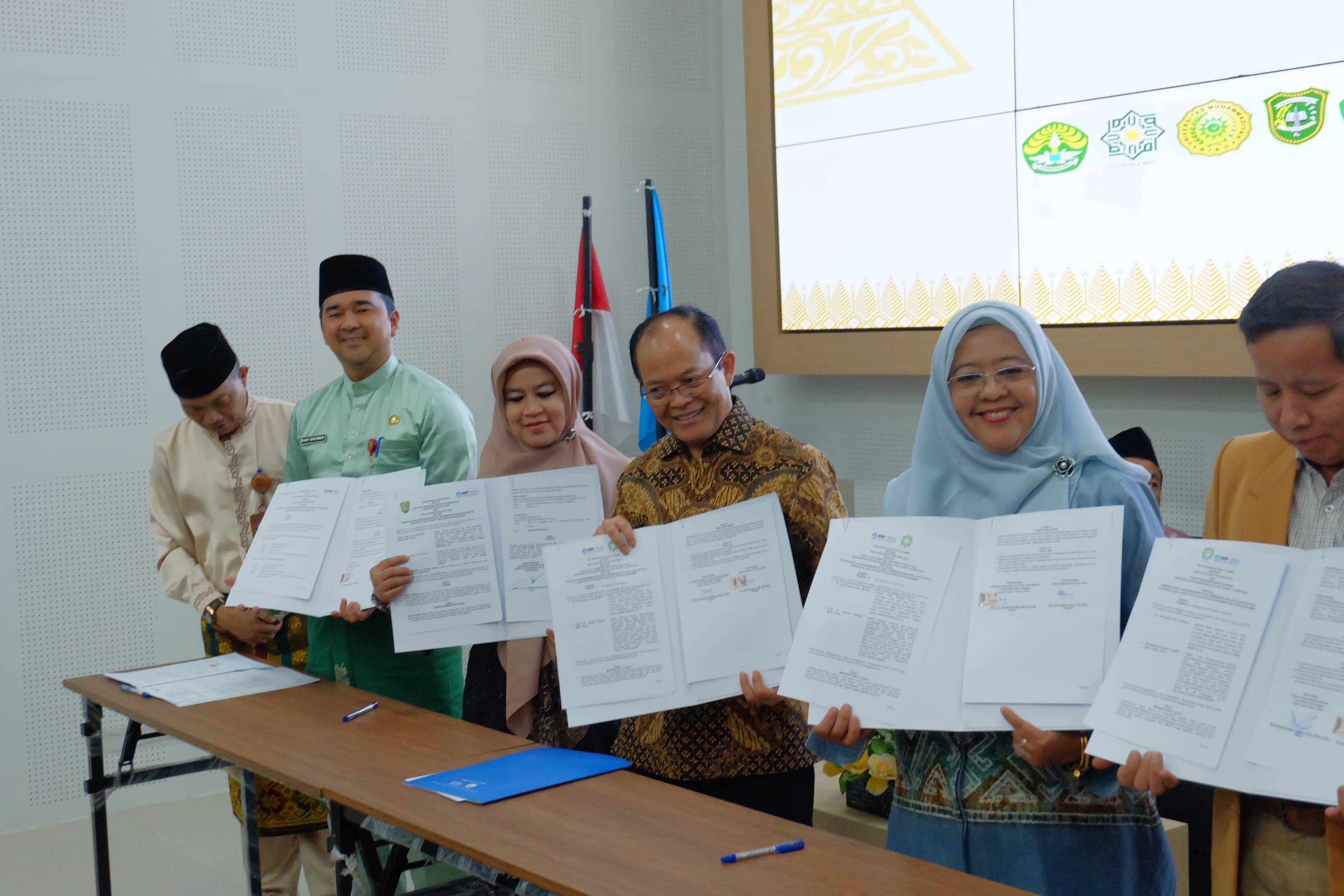 Kadisnakertrans Riau Boby Hadiri Penandatanganan Nota Kesepakatan Kerjasama Serta Sosialisasi Permendikdasmen No 02 Tahun 2025