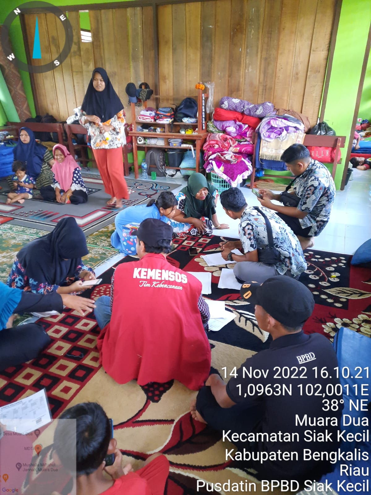 Pemerintah Bangun Dapur Umum  di Desa Muara Dua Bantu Warga Terdampak Banjir