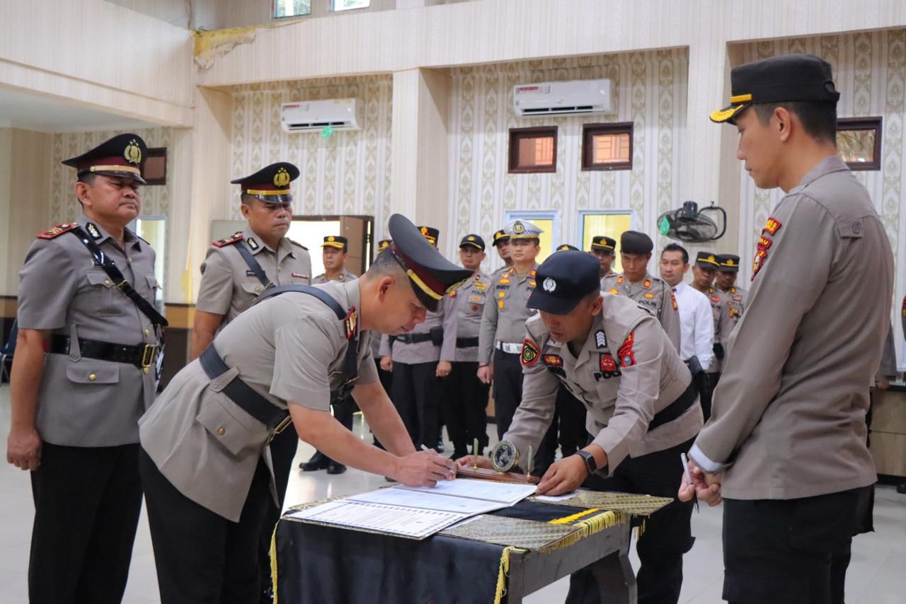 Kapolres Rohil Pimpin Upacara Sertijab Kasat Intelkam, 4 Kapolsek dan Kenal Pamit