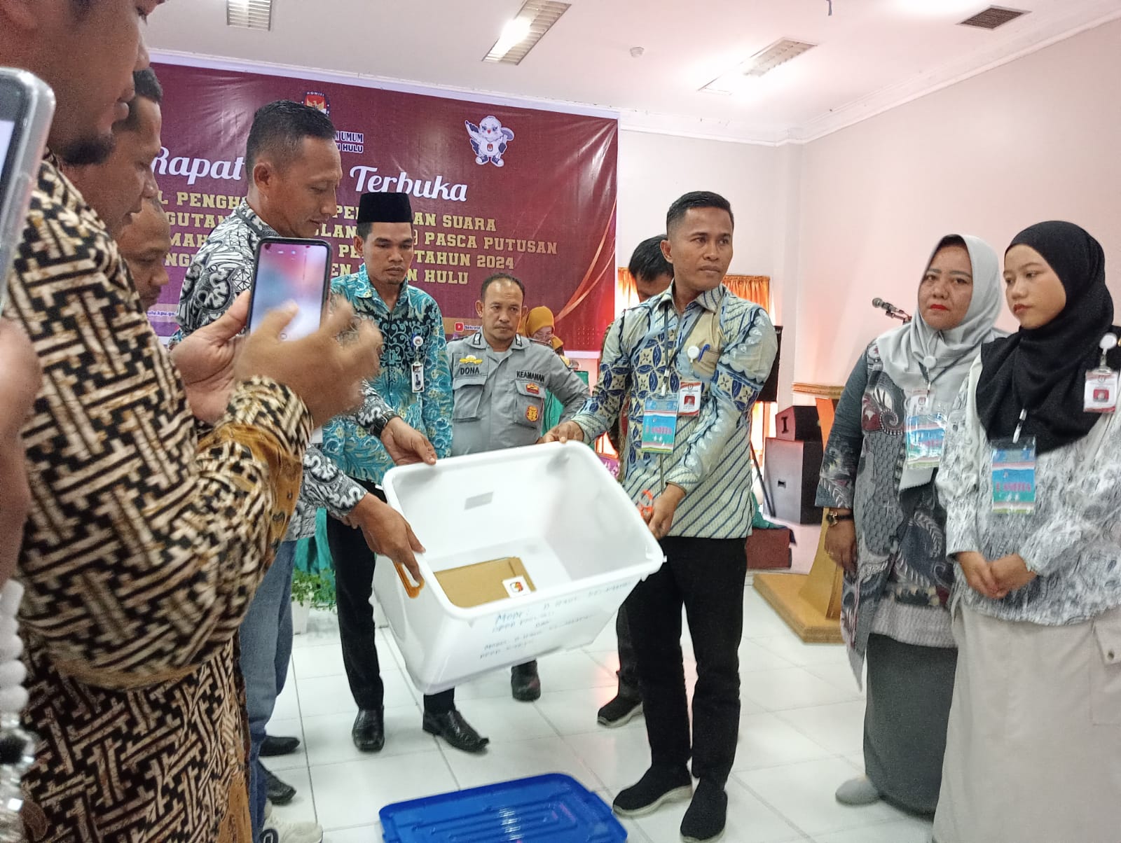 Pelaksanaan Rekapitulasi PSU di 31 TPS Tingkat PPK TU Tuntas dan lancar