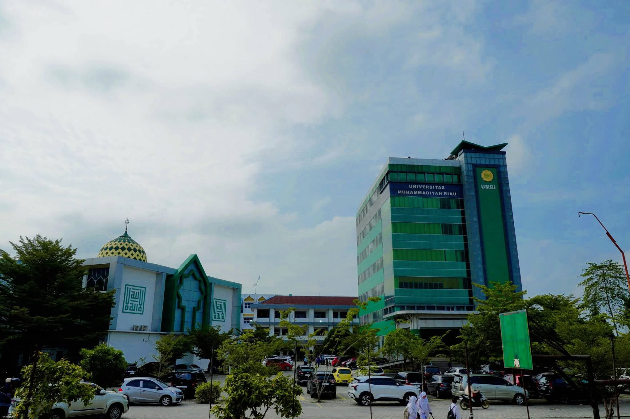 Puncak Milad ke-18 UMRI, Hadirkan Menteri, Wamen, dan Tokoh Nasional