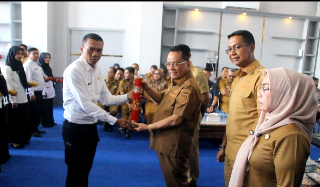 2.467 PPPK Paruh Waktu Resmi Terima SK, Bupati Rohil: Ini Amanah Negara