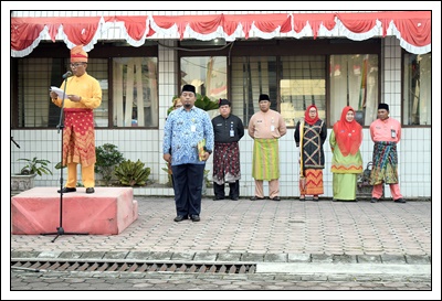 Kadisos Riau Inspektur Upacara HUT RI ke-74 Mengangkat Tema â€œSDM Unggul Indonesia Maju