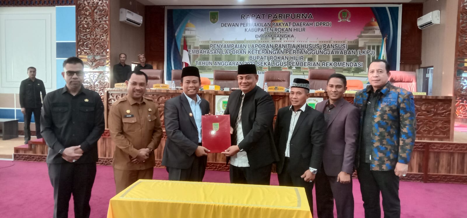 DPRD Rohil Gelar Paripurna  Penyampaian Laporan Pansus LKPJ Bupati Tahun 2022